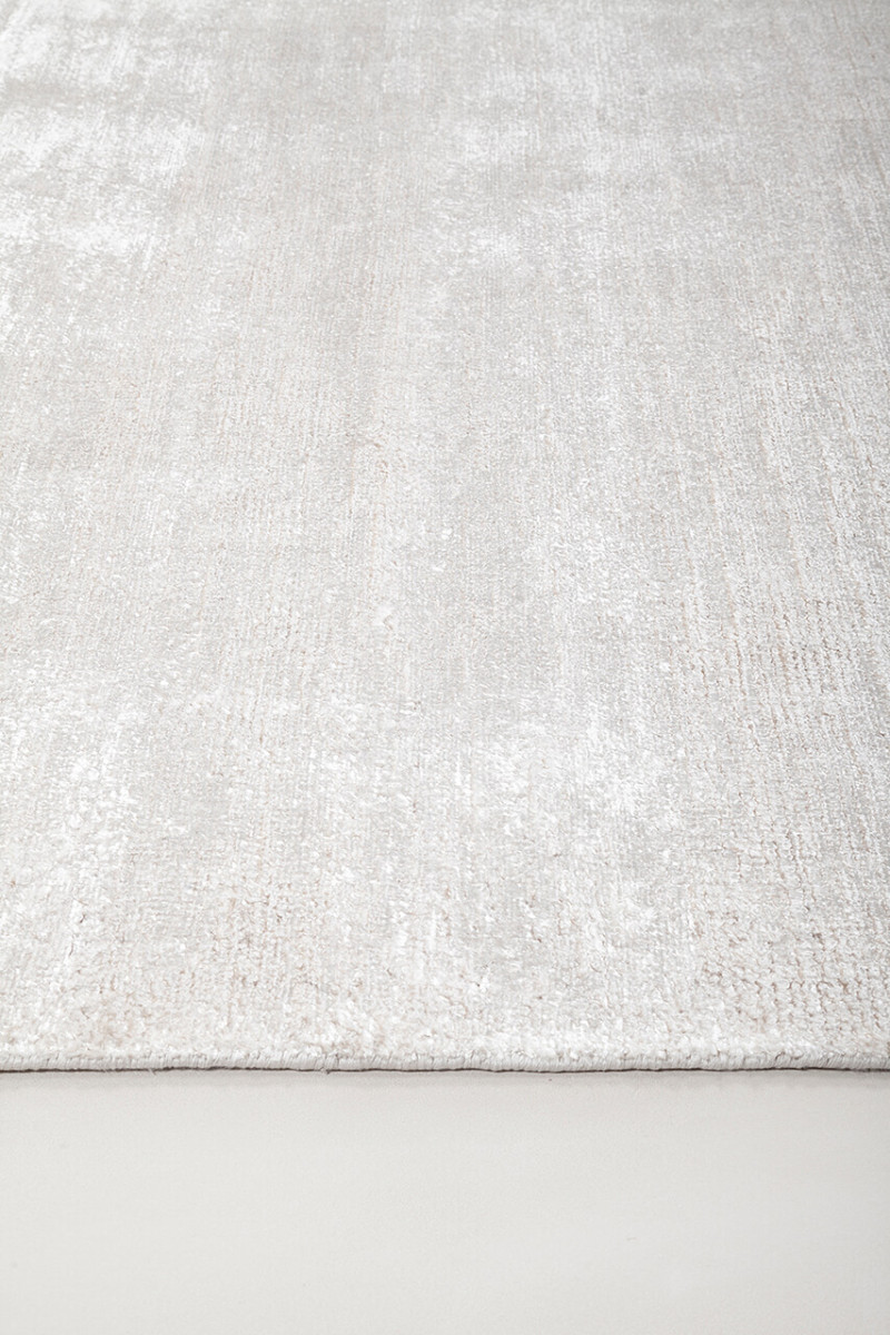 Aura Amini Carpets