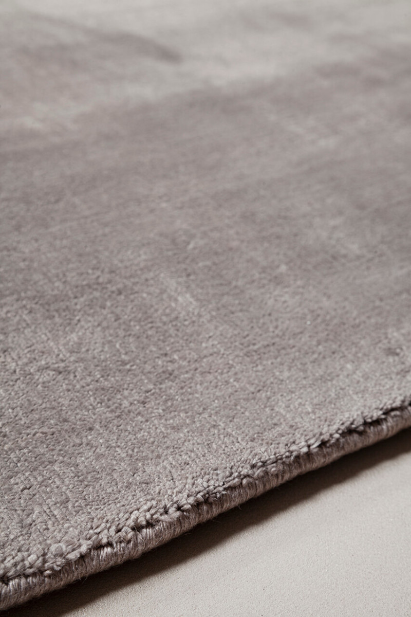 Vision Round Amini Carpets