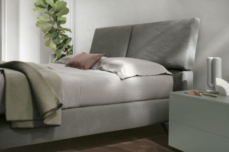 Set Tomasella