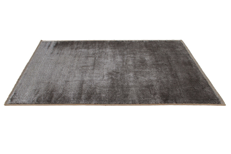 Aura Amini Carpets